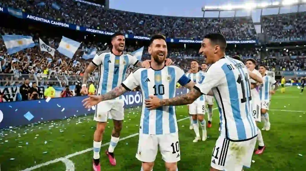 إنزو فرنانديز مع منتخب الأرجنتين